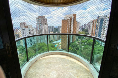 Apartamento à venda com 4 suítes em Vila Suzana, São Paulo, SP