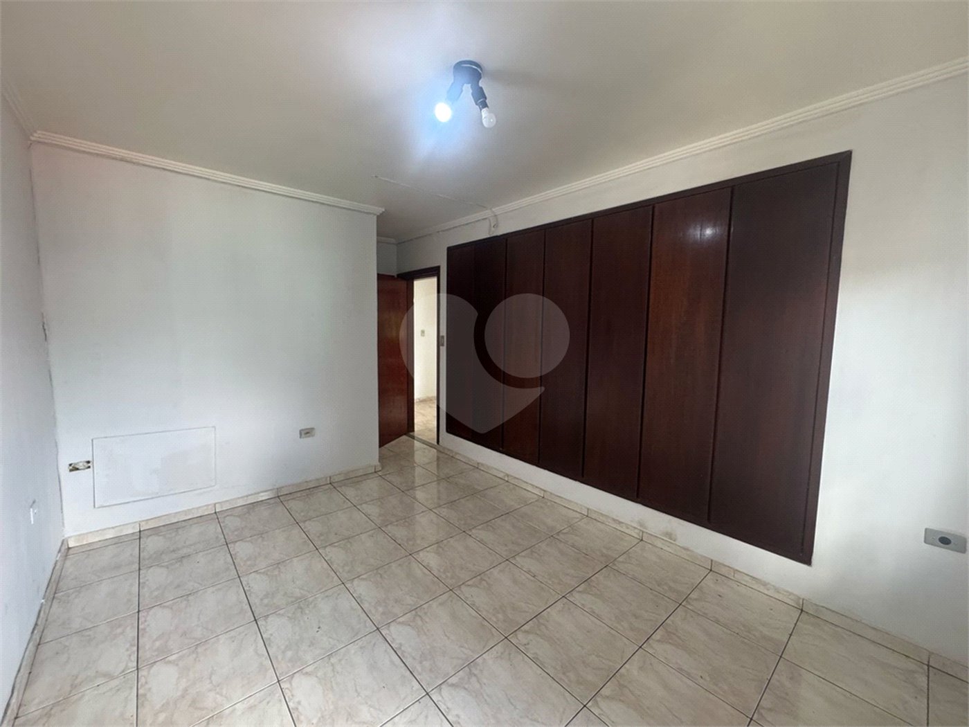 Casa à venda com 4 quartos, sendo 2 suítes, em Jardim Bela Vista, Guarulhos, SP
