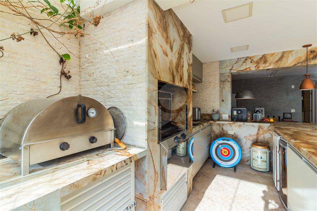 Apartamento à venda com 3 suítes em Vila Cordeiro, São Paulo, SP
