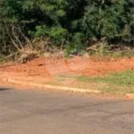 Terreno à venda no Centro, Jardim, MS