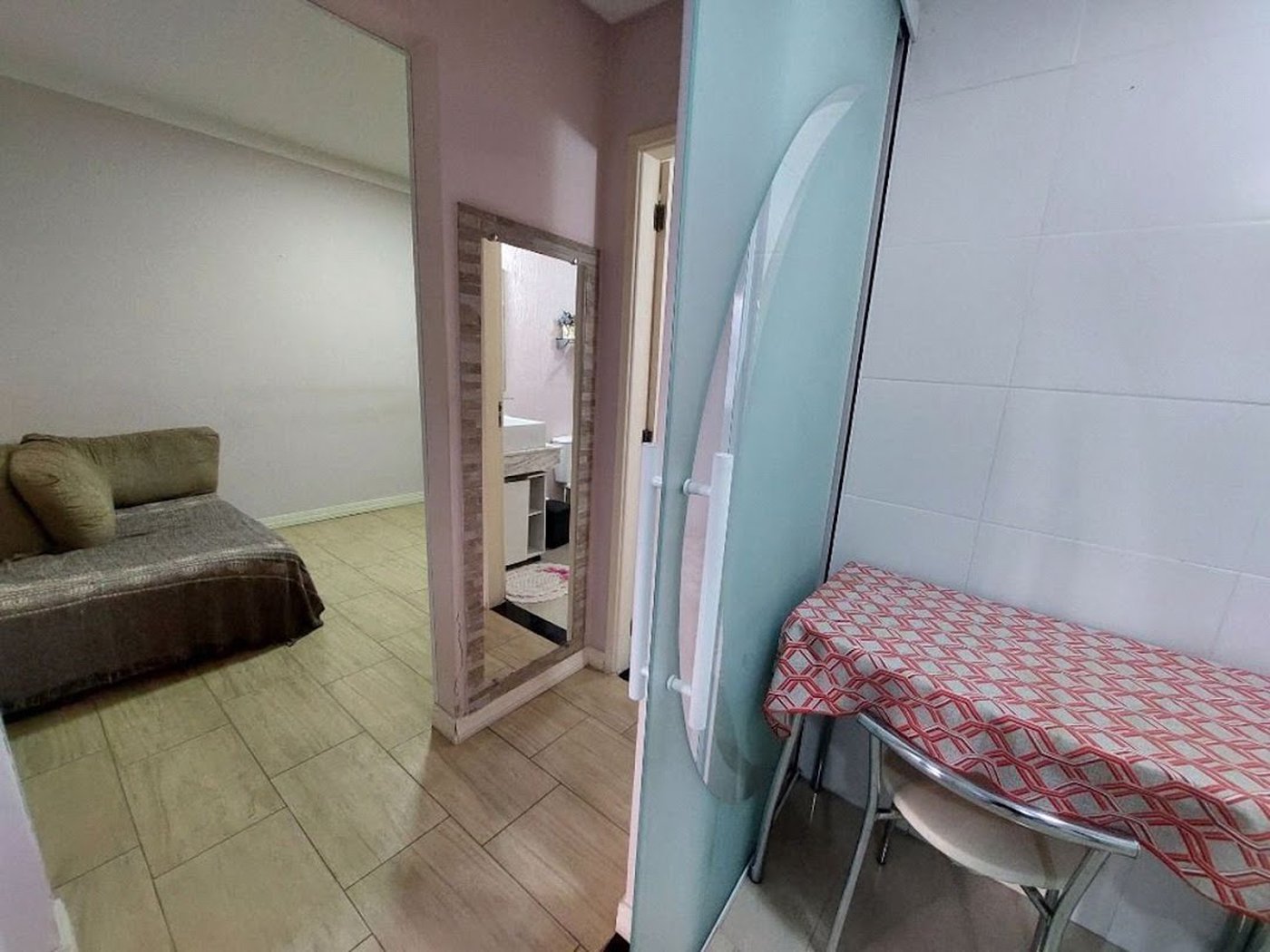 Apartamento Residencial à venda, Guilhermina, Praia Grande - AP1553.