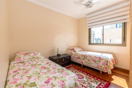 Apartamento à venda na Vila Mariana com 4 dormitórios