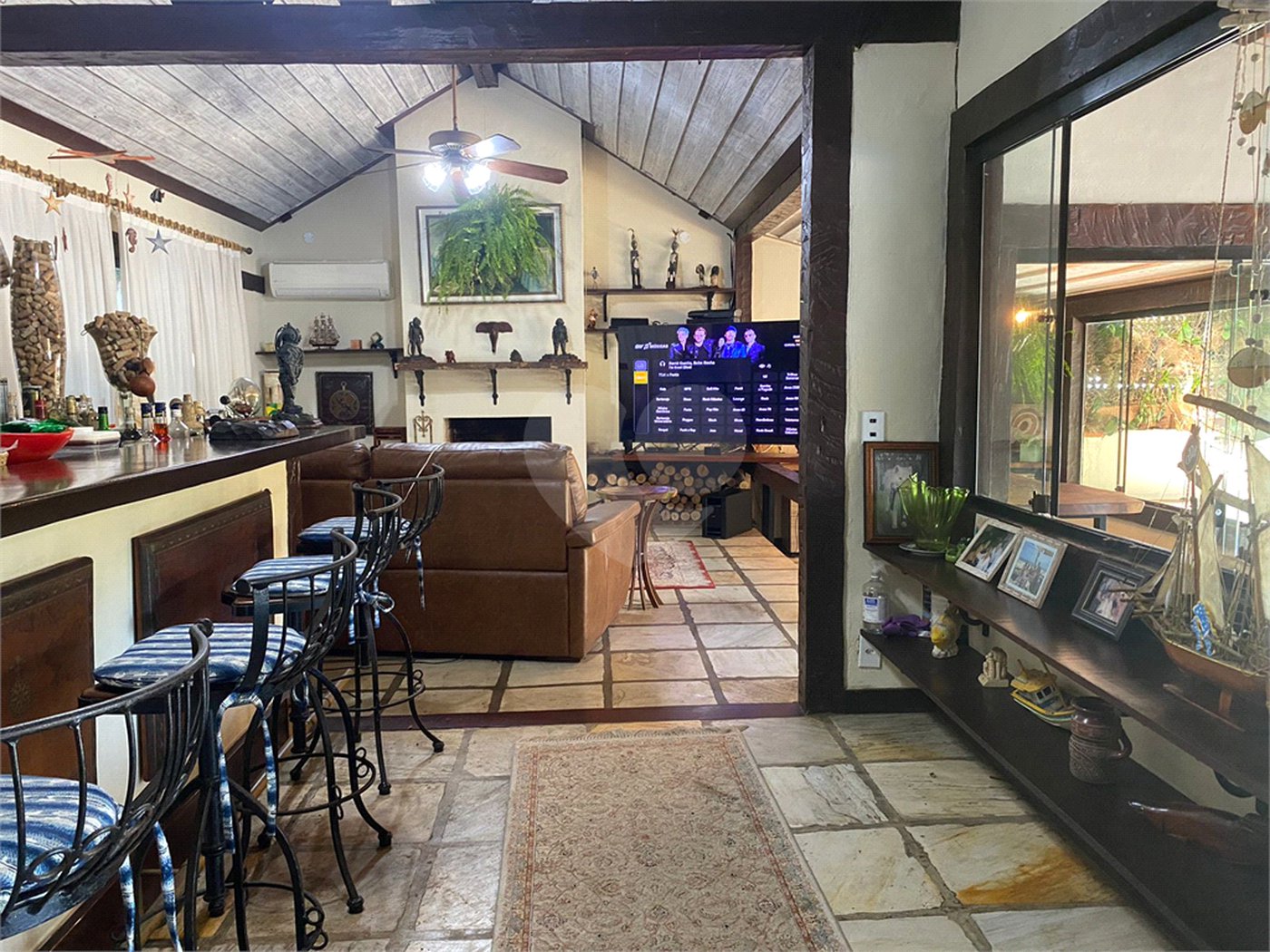 Casa à venda com 6 quartos, sendo 4 suítes, em Canto, Armação dos Búzios, RJ