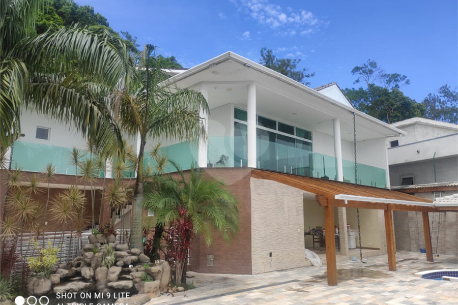 Casa à venda ou para alugar com 4 suítes no condomínio Alpes da Cantareira, Mairiporã - SP