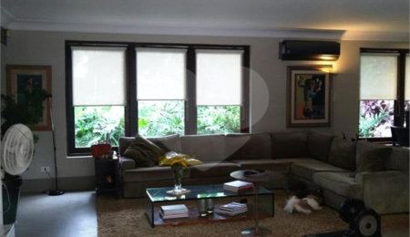 Casa à venda com 4 quartos, sendo 3 suítes,  em Vila Tramontano, São Paulo, SP