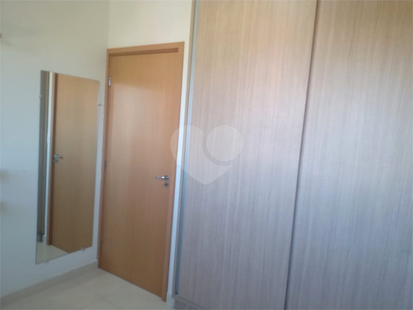 Apartamento mobiliado no Residencial Beija-Flor