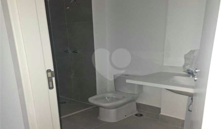 Loja à venda com 2 quartos, sendo 1 suíte,  em Vila Pompéia, São Paulo, SP