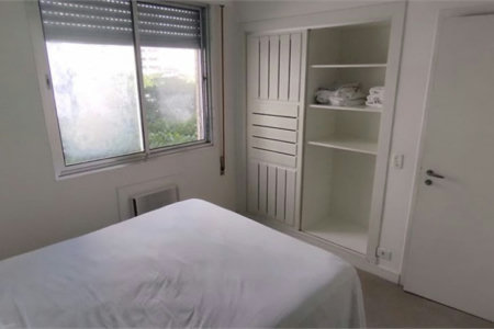 Apartamento Residencial à venda, Pitangueiras, Guarujá - AP0444.