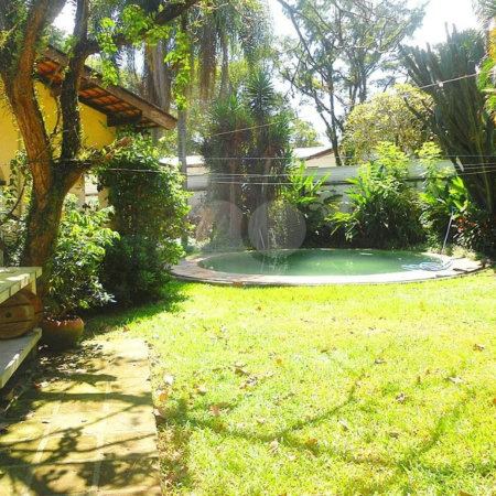 Sobrado à venda com 5 quartos, sendo 2 suítes, em Interlagos, São Paulo, SP