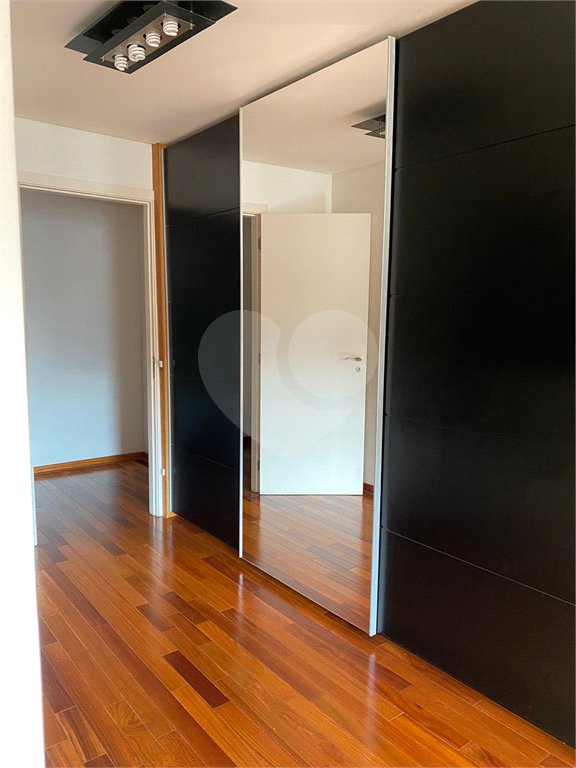 Casa à venda com 4 suítes no condomínio Maison Montparnasse, São Paulo - SP