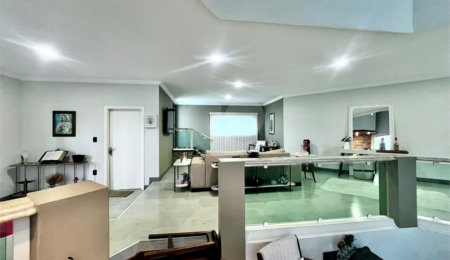 Casa à venda com 4 suítes em Vila Mazarino, Itapetininga, SP