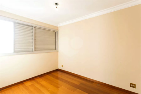 Apartamento à venda com 2 quartos, sendo 1 suíte, em Vila Olímpia, São Paulo, SP