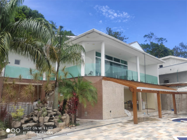 Casa à venda ou para alugar com 4 suítes no condomínio Alpes da Cantareira, Mairiporã - SP