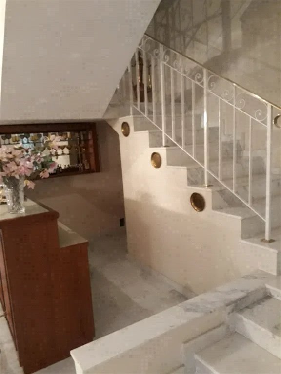 Casa à venda ou para alugar com 5 suítes em Jardim Leonor, São Paulo, SP