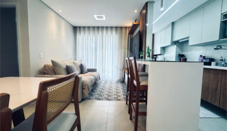Apartamento à venda com 2 quartos, sendo 1 suíte,  em Santo Amaro, São Paulo, SP