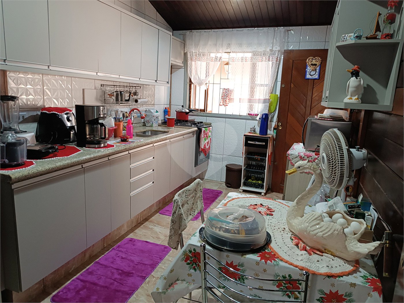 Casa à venda com 5 quartos, sendo 3 suítes, em Jardim Villaça, São Roque, SP