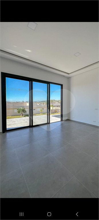 Casa à venda com 3 suítes no condomínio Shamballa 3, Atibaia - SP