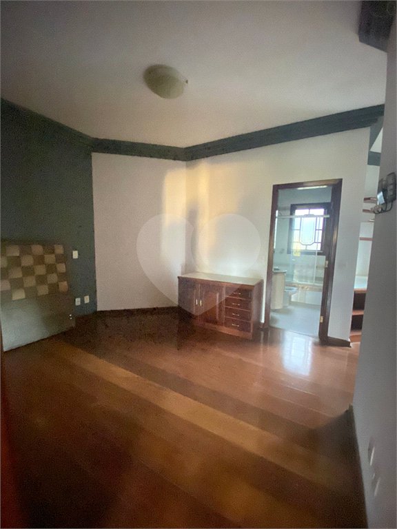 Casa à venda com 3 quartos, sendo 4 suítes,  no condomínio Estância Marambaia, Vinhedo - SP