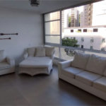 Apartamento Residencial à venda, Pitangueiras, Guarujá - AP0444.