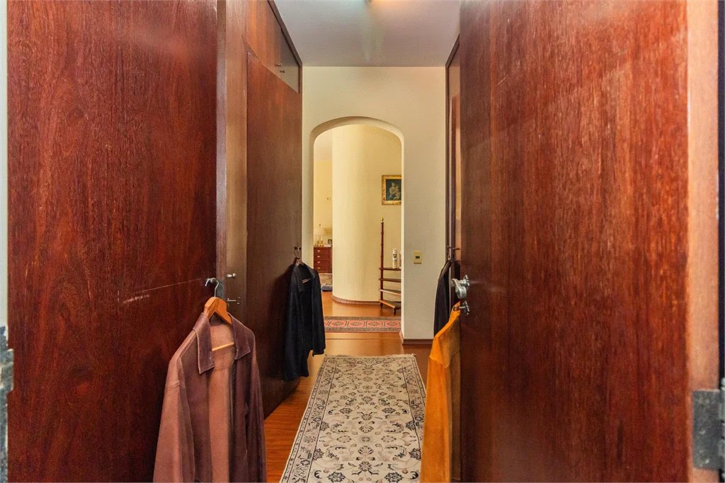 Apartamento à venda com 4 quartos, sendo 3 suítes, em Vila Andrade, São Paulo, SP