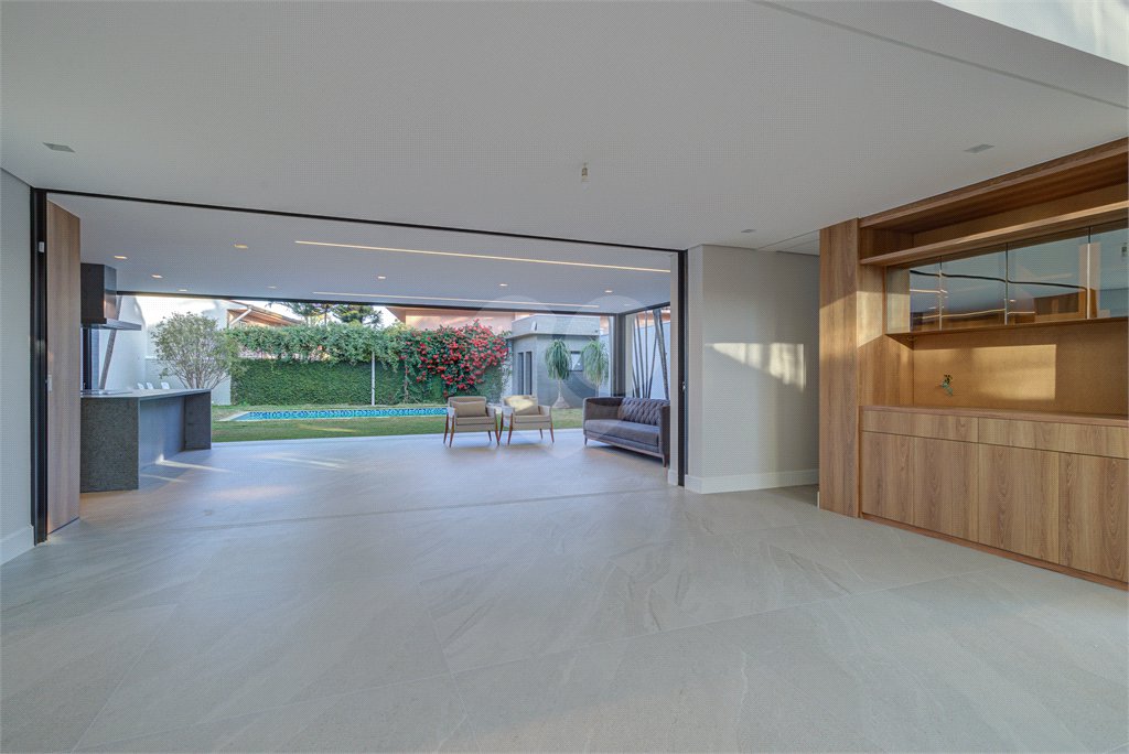 Casa à venda com 3 suítes em Granja Julieta, São Paulo, SP