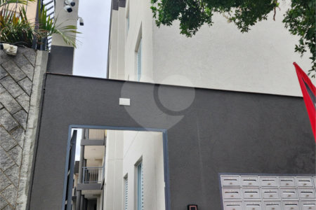 Casa à venda com 2 quartos, sendo 1 suíte, no condomínio Residencial Sanches, São Paulo - SP