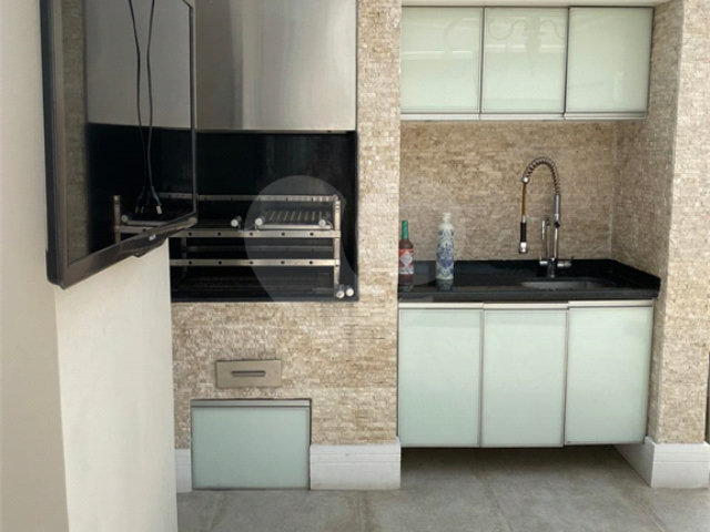 Apartamento à venda com 3 quartos, sendo 1 suíte,  em Morumbi, São Paulo, SP