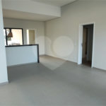 Casa à venda com 3 suítes no condomínio Reserva Ybyra, Atibaia - SP