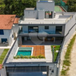 Sobrado à venda com 4 suítes em Juquehy, São Sebastião, SP