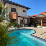 Casa à venda com 4 quartos, sendo 2 suítes, no condomínio Residencial Ypê Branco II, São Paulo - SP
