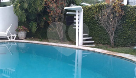 Casa à venda com 5 quartos, sendo 3 suítes,  em Serra da Cantareira, Mairiporã, SP