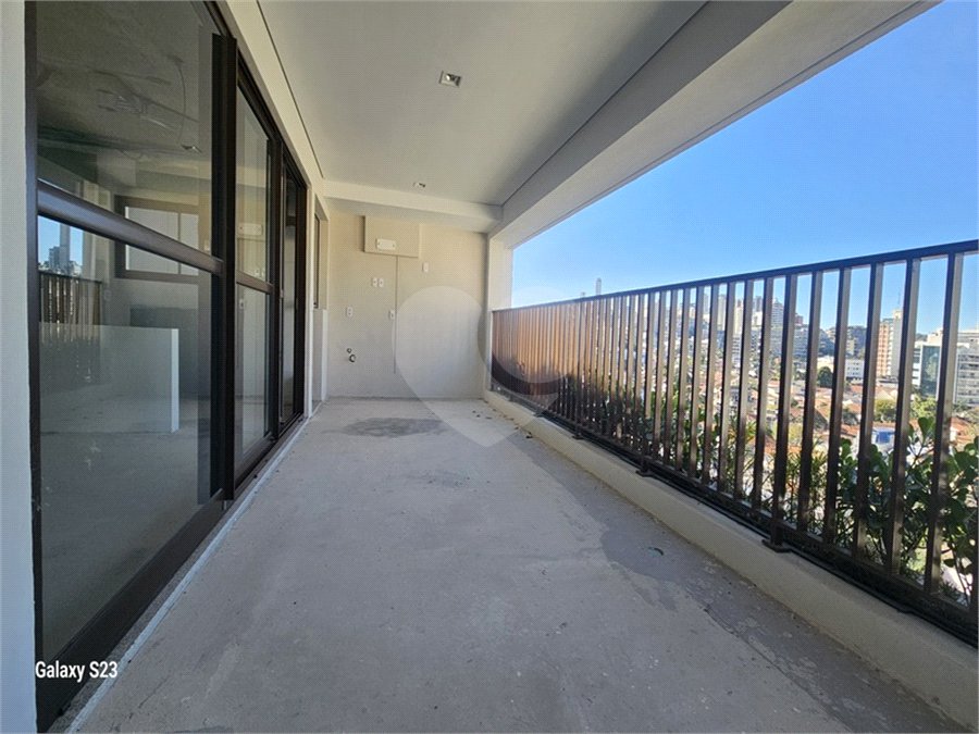 Apartamento à venda com 3 quartos, sendo 1 suíte,  em Pinheiros, São Paulo, SP