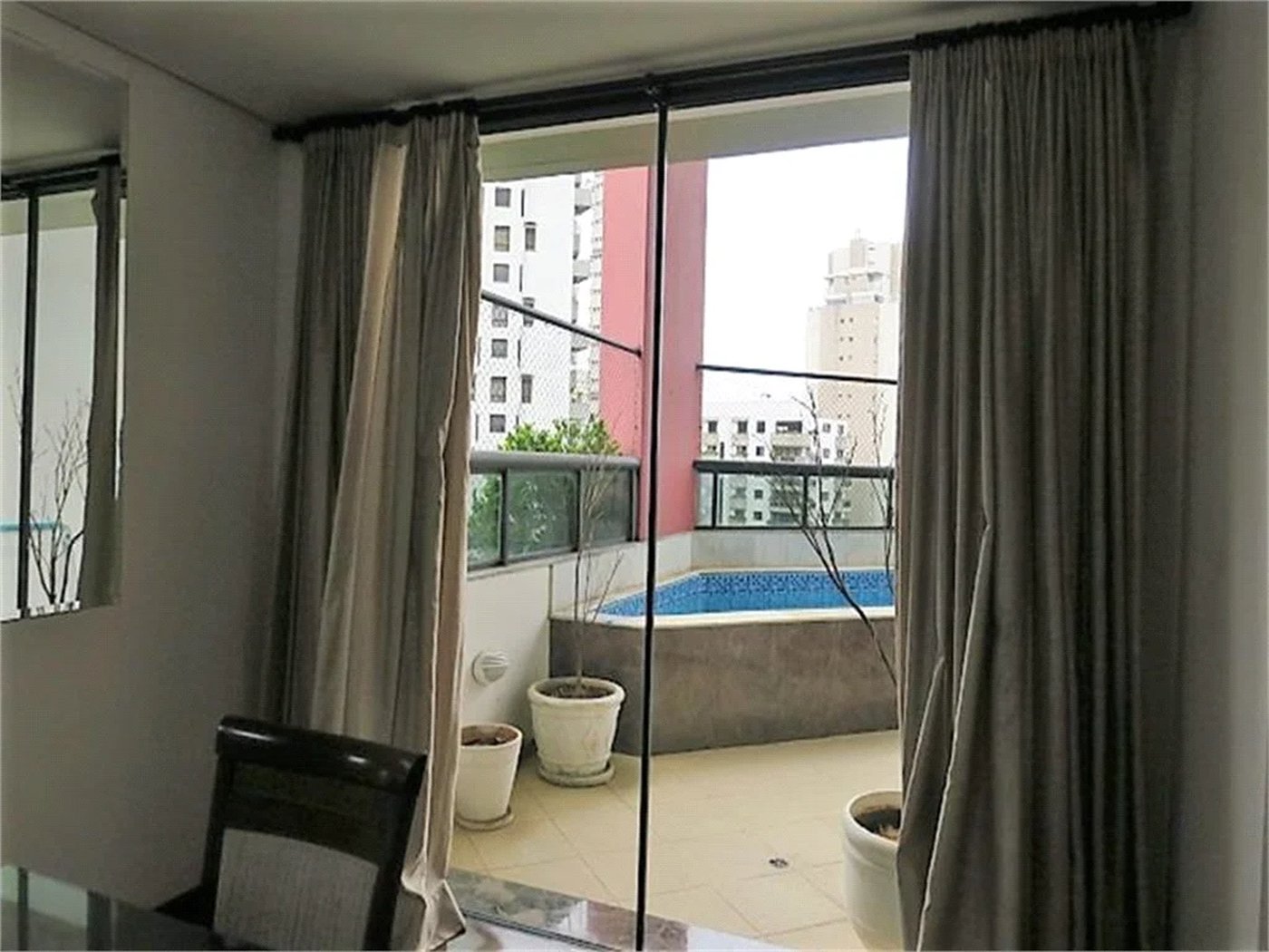 Apartamento à venda com 4 suítes em Vila Suzana, São Paulo, SP