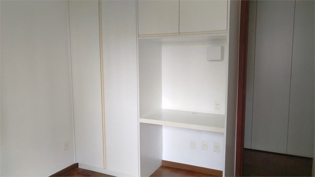 Apartamento à venda com 4 suítes em Vila Suzana, São Paulo, SP