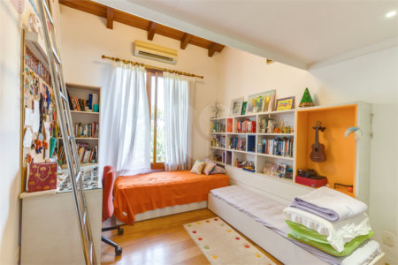Sobrado à venda com 4 quartos, sendo 2 suítes, em Alto da Boa Vista, São Paulo, SP