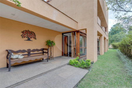 Casa à venda com 5 quartos, sendo 4 suítes, em Alto da Boa Vista, São Paulo, SP