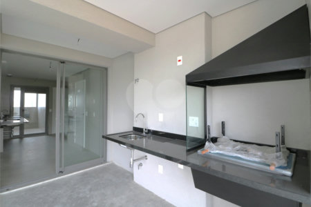 Apartamento à venda com 3 suítes em Moema, São Paulo, SP