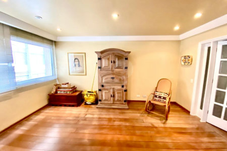 Apartamento à venda com 4 quartos, sendo 2 suítes, em Pinheiros, São Paulo, SP