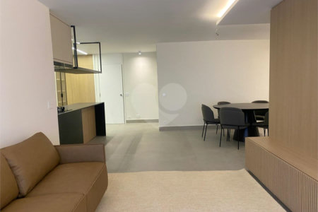 Apartamento à venda com 3 quartos, sendo 1 suíte,  em Itaim Bibi, São Paulo, SP