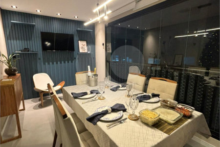Apartamento à venda com 3 quartos, sendo 1 suíte, em Vila Paulicéia, São Paulo, SP