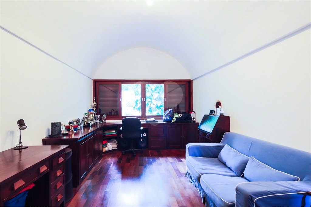 Casa à venda com 4 quartos, sendo 1 suíte,  em Interlagos, São Paulo, SP
