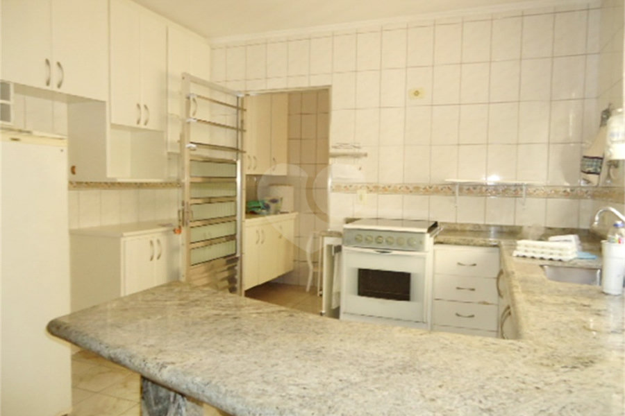 Sobrado à venda com 3 quartos, sendo 1 suíte, em Jardim Peri, São Paulo, SP