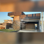 Casa à venda com 3 quartos, sendo 1 suíte, no condomínio Residencial Malibu, Caçapava - SP
