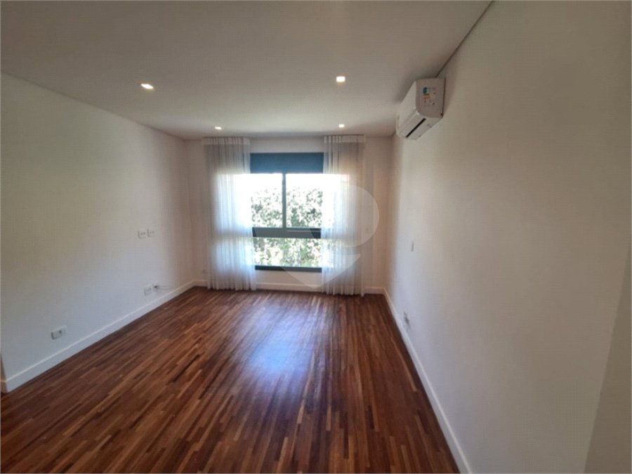 Casa à venda ou para alugar com 3 suítes no condomínio Boulevard Ibirapuera, São Paulo - SP