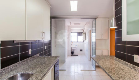Apartamento à venda com 3 quartos, sendo 2 suítes,  em Cidade Monções, São Paulo, SP