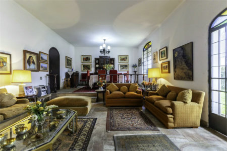 Casa à venda com 4 quartos, sendo 2 suítes, em Jardim Leonor, São Paulo, SP