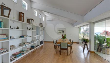 Casa à venda com 3 quartos, sendo 1 suíte,  em Guarapiranga, São Paulo, SP