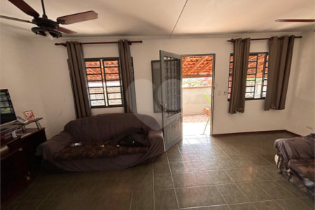 Casa à venda com 4 quartos, sendo 1 suíte, em Jardim São Judas Tadeu, Salto, SP