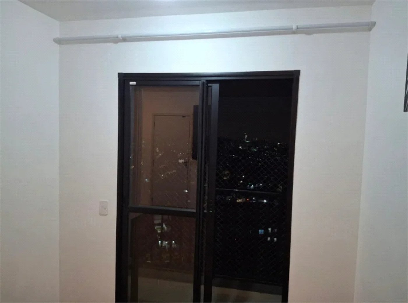 Apartamento à venda com 2 quartos em Parque Maria Helena, São Paulo, SP