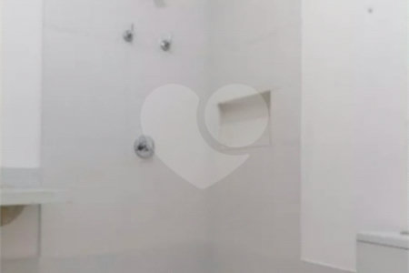 Casa à venda com 4 quartos, sendo 2 suítes, em Vila Gumercindo, São Paulo, SP